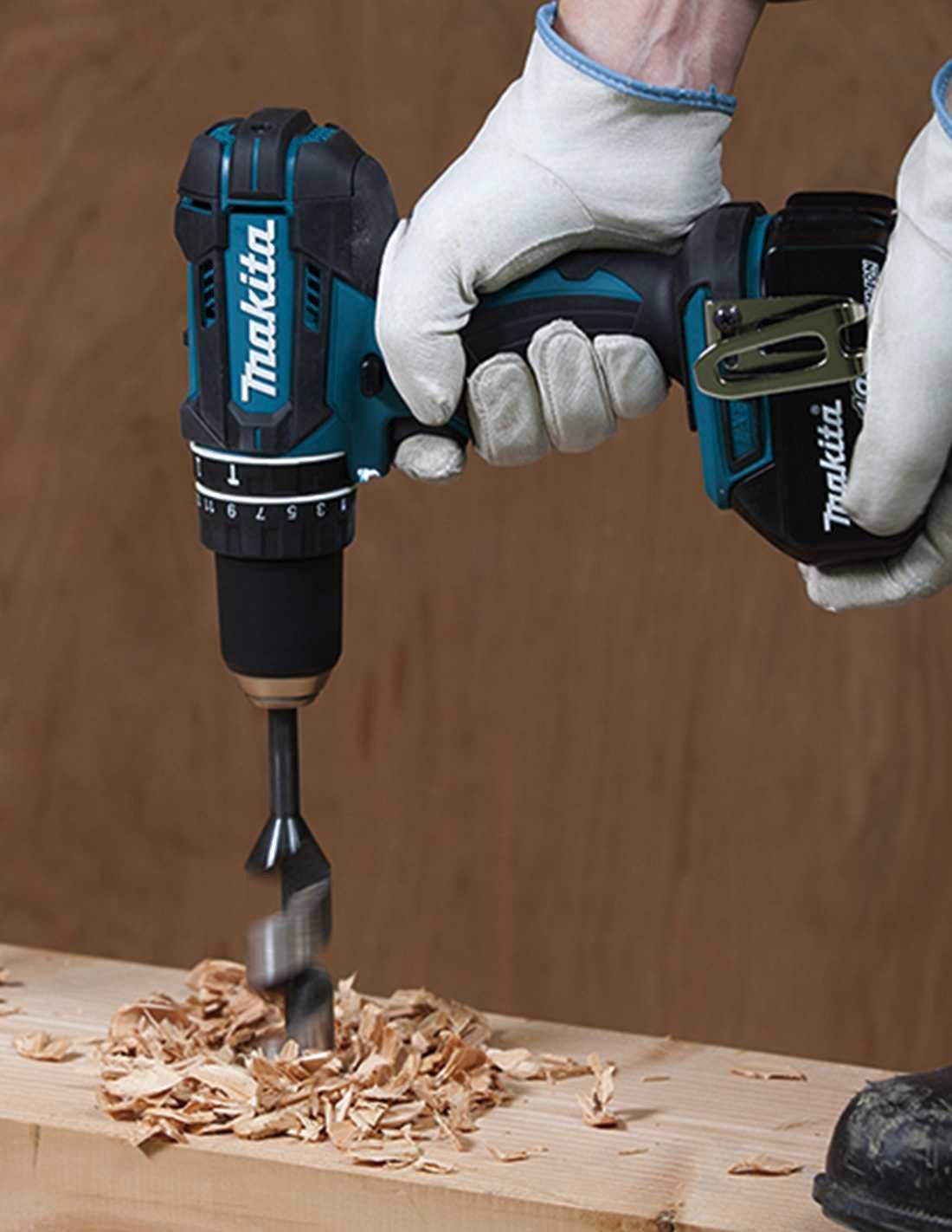 Kit Makita Taladro Percutor DHP482 + Mini-amoladora DGA504 + 2bat 5Ah + cargador + bolsa DLX2504BL2