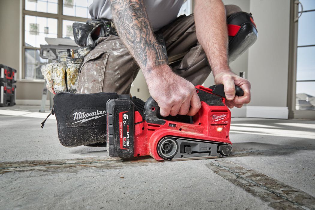 Lijadora de banda M18 Fuel 75mm Milwaukee M18 FBT MILWAUKEE - 4