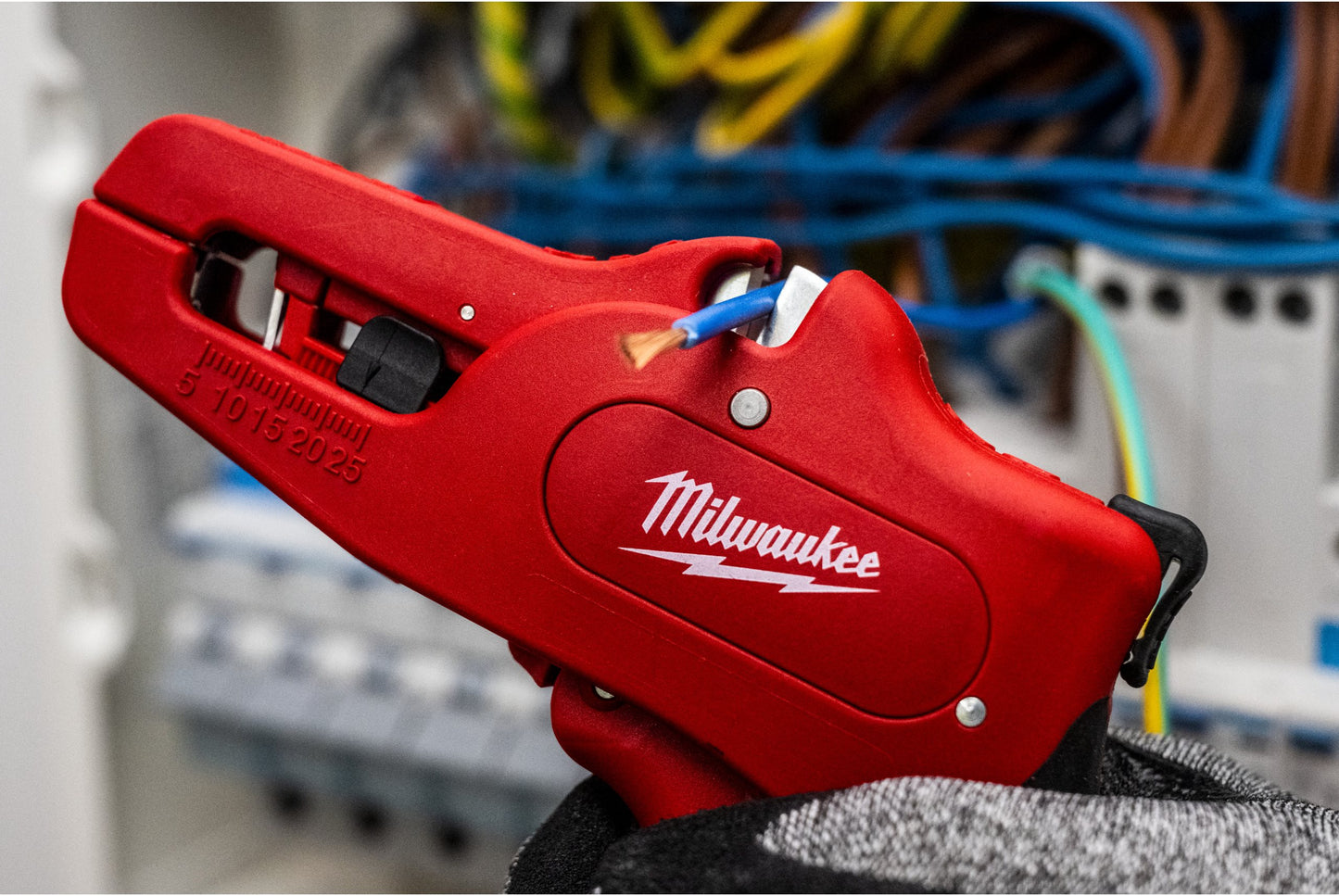 Milwaukee Self-Adjusting Wire Stripper