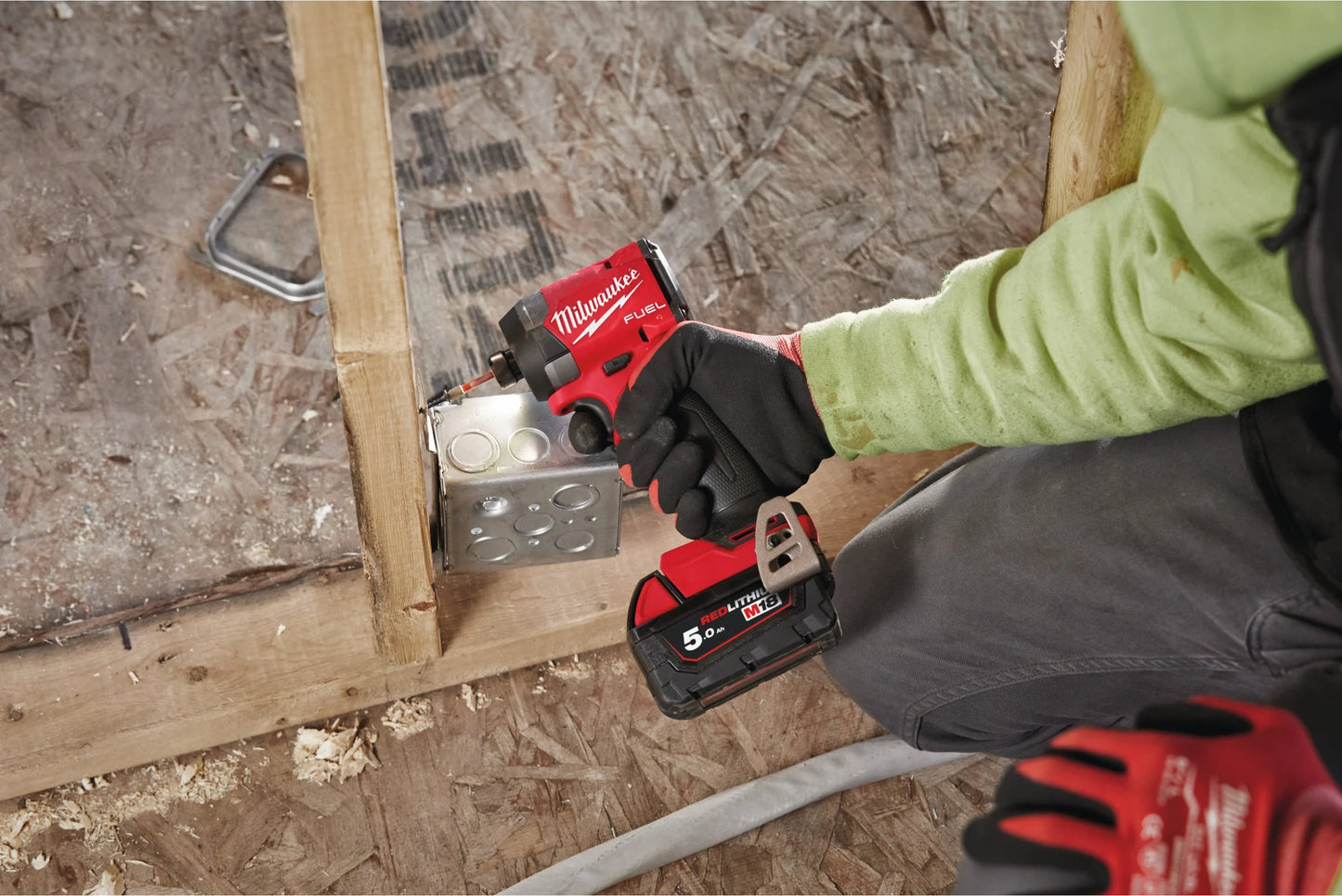 Atornillador de impacto M18 Fuel ¼″ hex + 2 bat 5Ah + cargador + maletín Milwaukee M18 FID3-502X